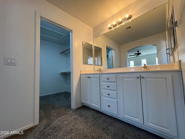 1757 S VOYAGER Drive, Gilbert, AZ 85295