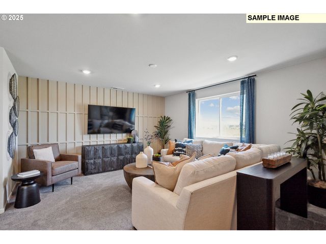 728 Merriott Lane, Woodburn, OR 97071