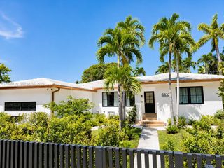4455 N Bay Road, Miami Beach, FL 33140