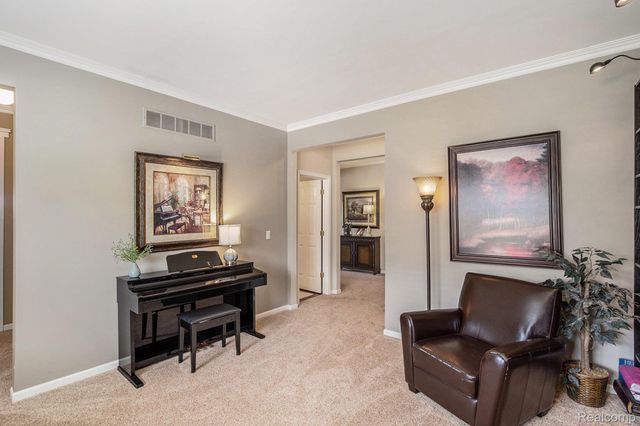 4190 Derry Court, Oakland Charter Township, MI 48306