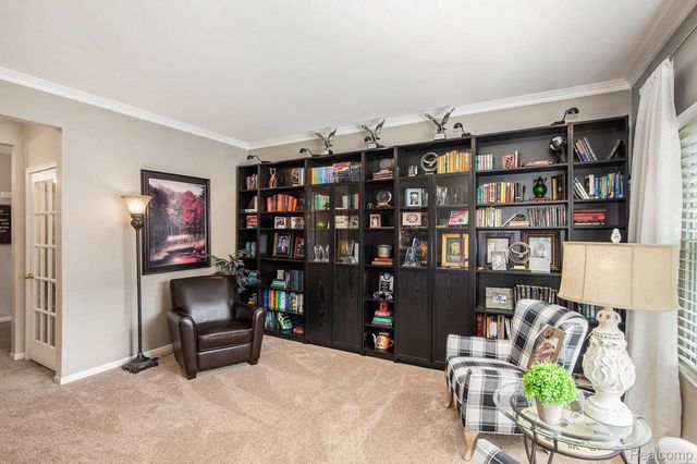 4190 Derry Court, Oakland Charter Township, MI 48306
