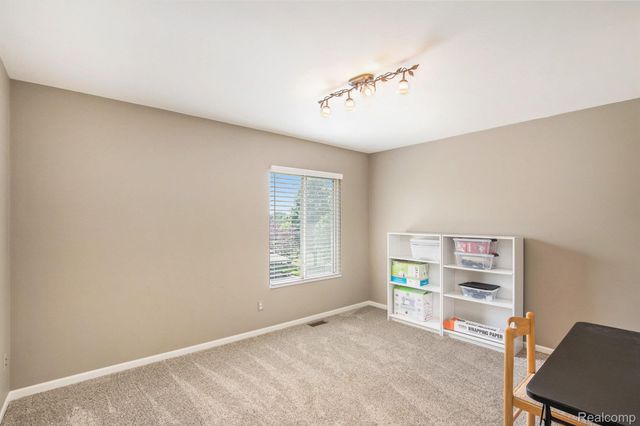 4190 Derry Court, Oakland Charter Township, MI 48306
