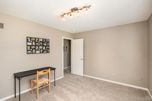 4190 Derry Court, Oakland Charter Township, MI 48306