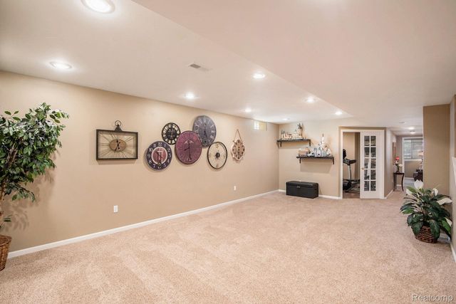4190 Derry Court, Oakland Charter Township, MI 48306