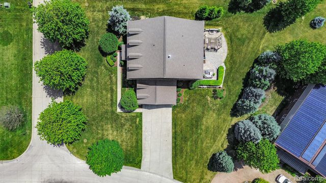 4190 Derry Court, Oakland Charter Township, MI 48306