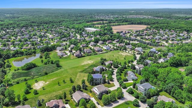 4190 Derry Court, Oakland Charter Township, MI 48306