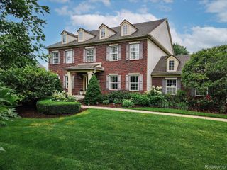 4190 Derry Court, Oakland Charter Township, MI 48306