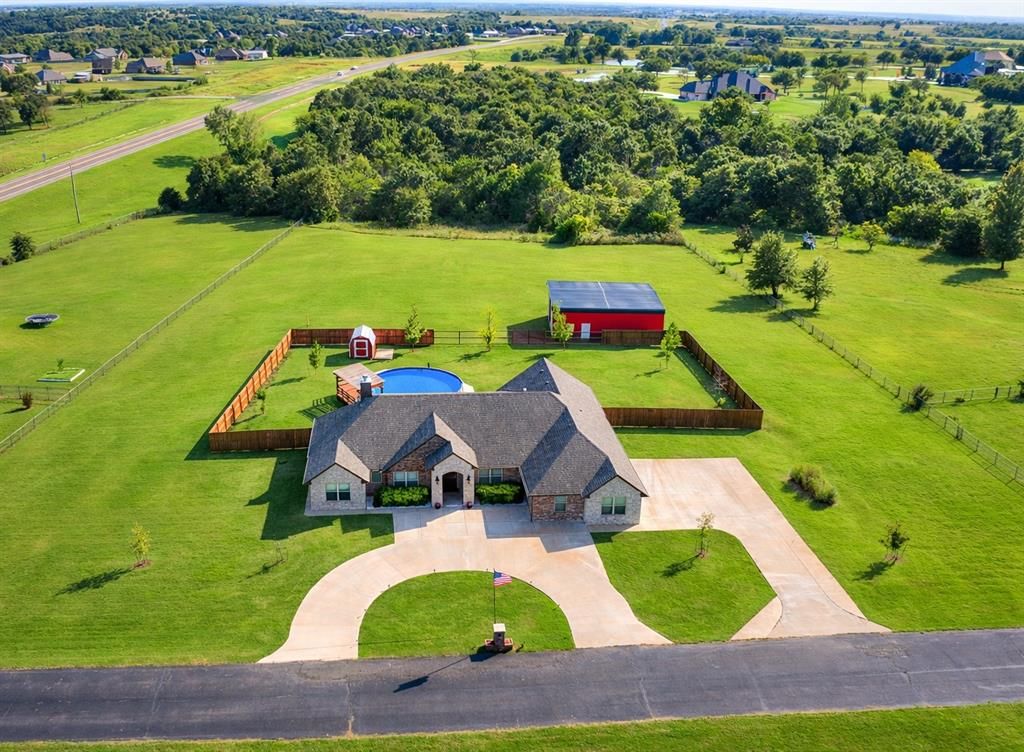 4210 Paradise Drive, Blanchard, OK 73010