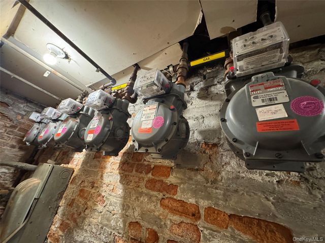 1140 Metcalf Avenue, Bronx, NY 10472