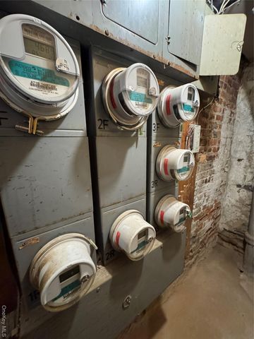 1140 Metcalf Avenue, Bronx, NY 10472