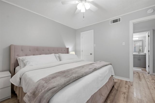 11201 Lynbrook Drive 3812, Houston, TX 77042