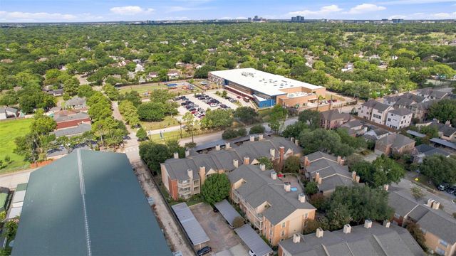 11201 Lynbrook Drive 3812, Houston, TX 77042