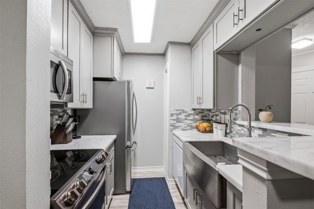 11201 Lynbrook Drive 3812, Houston, TX 77042