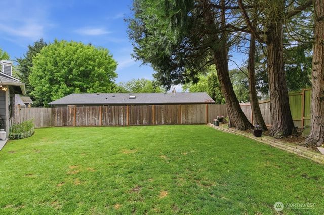 20712 33rd Avenue W, Lynnwood, WA 98036