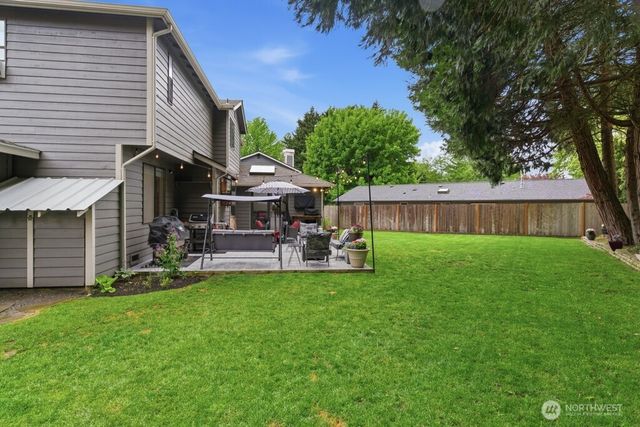 20712 33rd Avenue W, Lynnwood, WA 98036