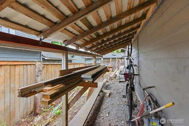 20712 33rd Avenue W, Lynnwood, WA 98036