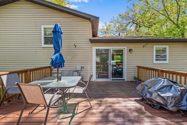 788 N Hainesville Road, Round Lake, IL 60073
