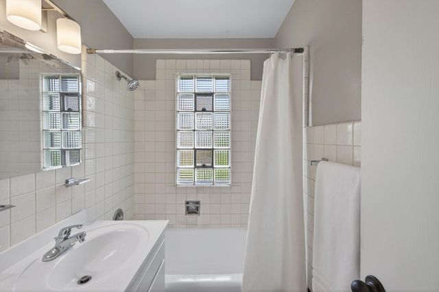 520 7th Avenue S, South Saint Paul, MN 55075