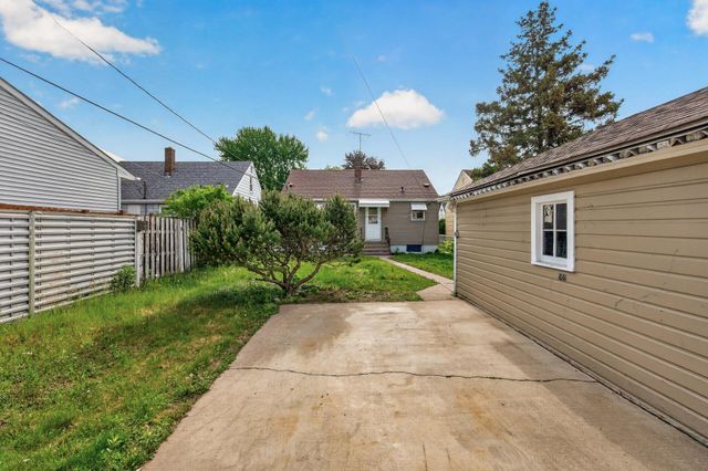 520 7th Avenue S, South Saint Paul, MN 55075