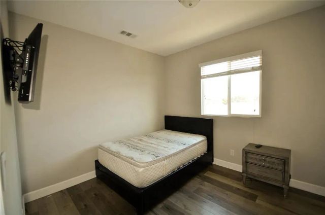 134 E 104th, Los Angeles, CA 90003