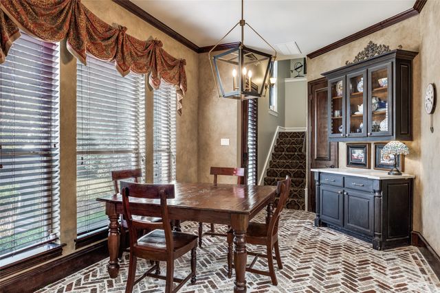 6428 Lavendale Avenue, Dallas, TX 75230