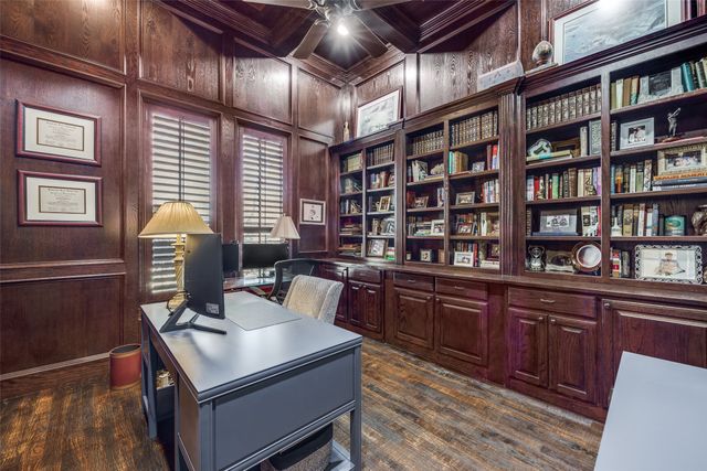 6428 Lavendale Avenue, Dallas, TX 75230