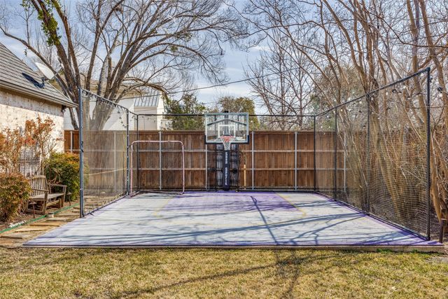 6428 Lavendale Avenue, Dallas, TX 75230