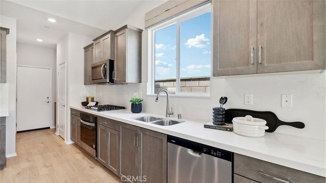 26218 Gentry Avenue, Corona, CA 92883