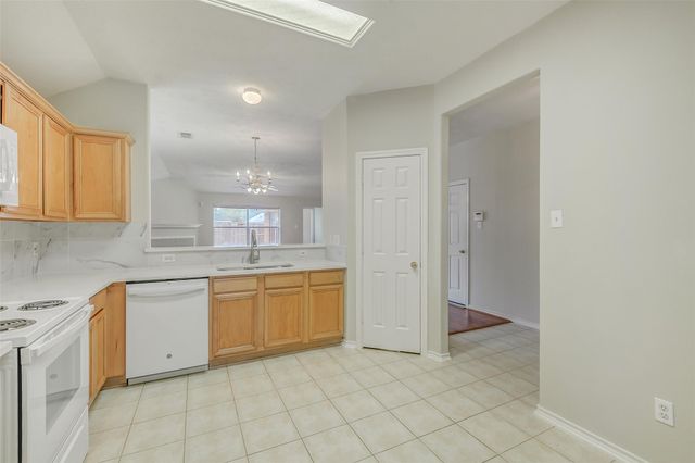 12115 Lucky Meadow Drive, Tomball, TX 77375