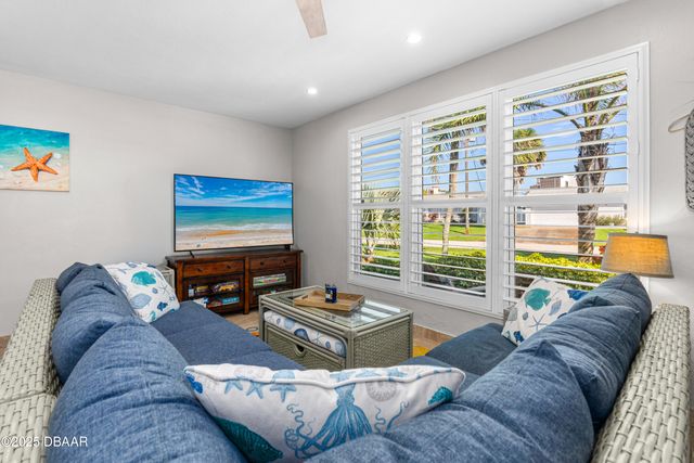 1 Raymonde Circle, Ormond Beach, FL 32176