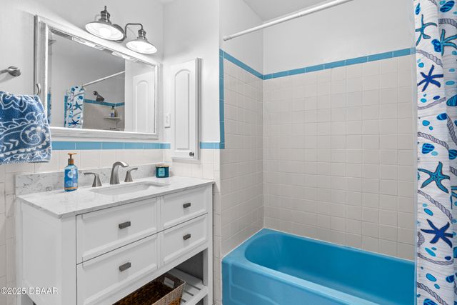 1 Raymonde Circle, Ormond Beach, FL 32176