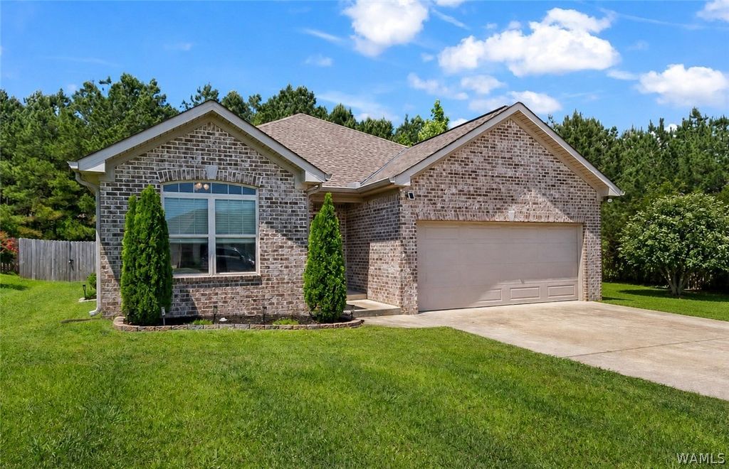 4920 Crosshill, Northport, AL 35473