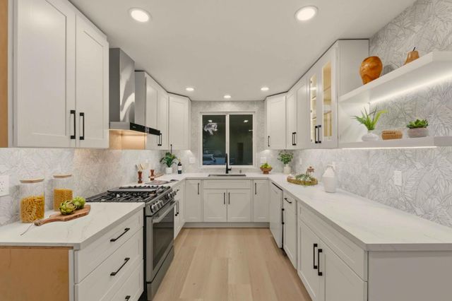 1485 Meadow Glen Way, San Jose, CA 95121