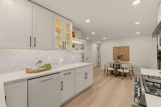 1485 Meadow Glen Way, San Jose, CA 95121