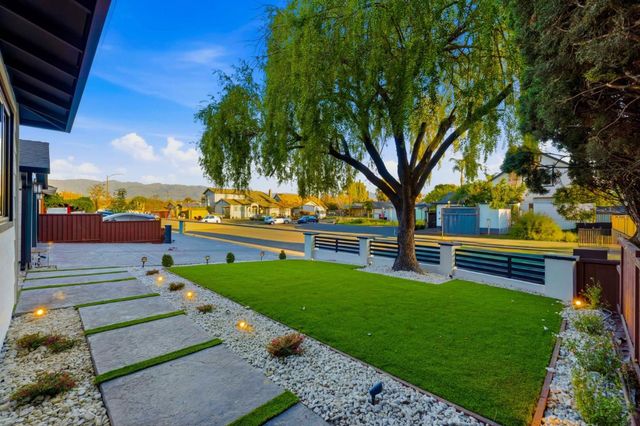 1485 Meadow Glen Way, San Jose, CA 95121