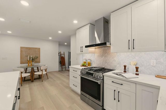 1485 Meadow Glen Way, San Jose, CA 95121