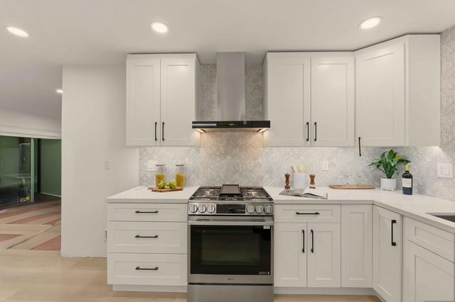 1485 Meadow Glen Way, San Jose, CA 95121