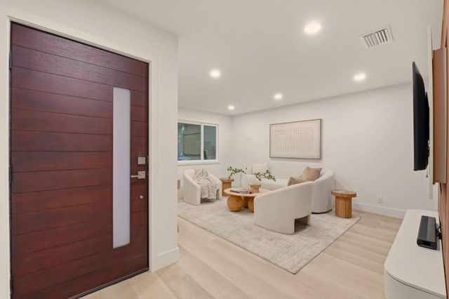 1485 Meadow Glen Way, San Jose, CA 95121