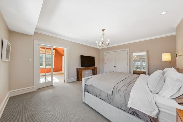 1030 Sheridan Road, Evanston, IL 60202