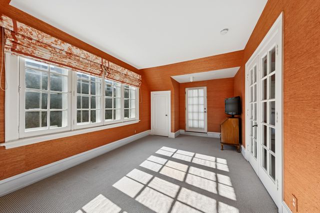 1030 Sheridan Road, Evanston, IL 60202