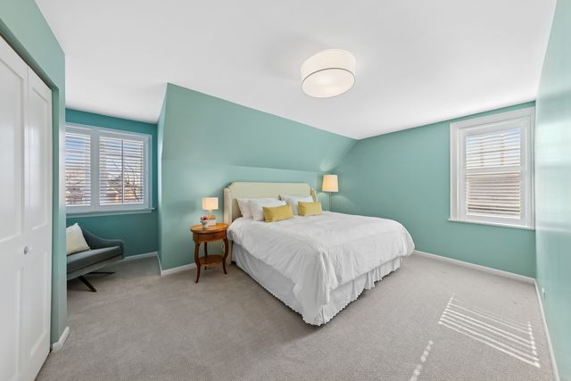 1030 Sheridan Road, Evanston, IL 60202