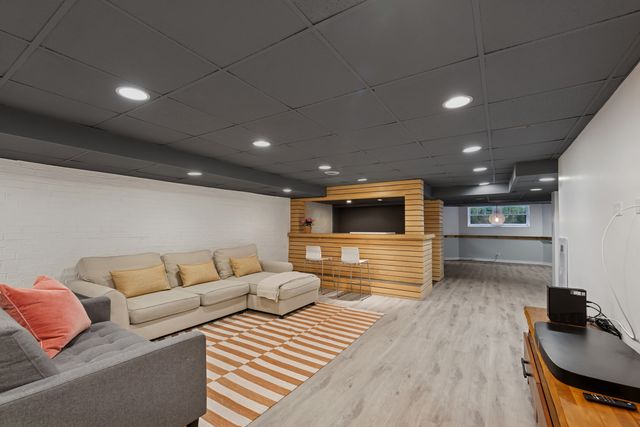 1030 Sheridan Road, Evanston, IL 60202