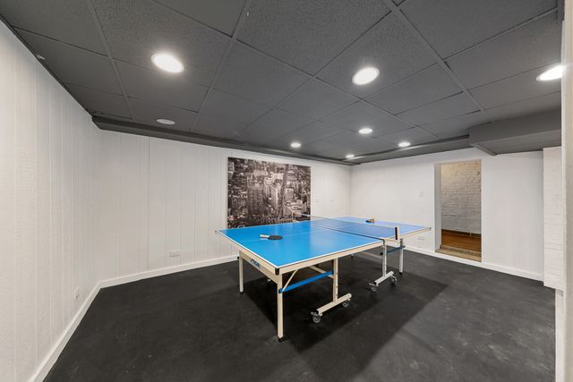 1030 Sheridan Road, Evanston, IL 60202