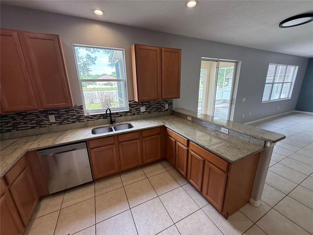 10427 LUCAYA DRIVE, Tampa, FL 33647