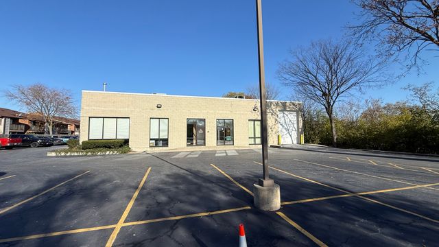 831 Oakton Street 831-837, Elk Grove Village, IL 60007