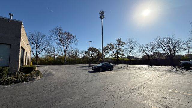 831 Oakton Street 831-837, Elk Grove Village, IL 60007