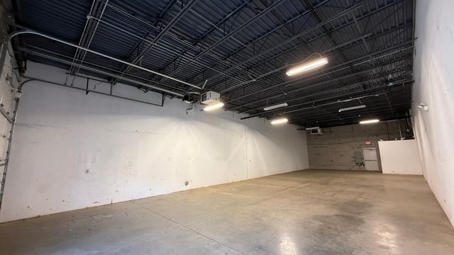 831 Oakton Street 831-837, Elk Grove Village, IL 60007