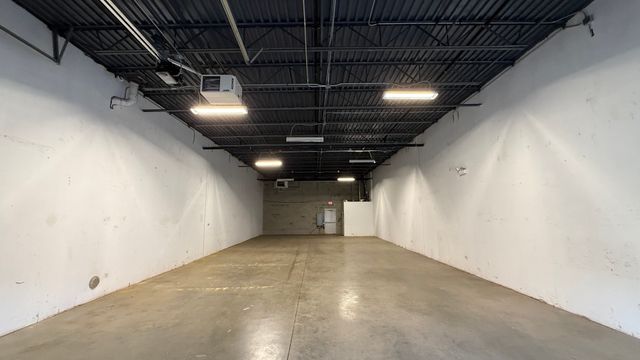 831 Oakton Street 831-837, Elk Grove Village, IL 60007