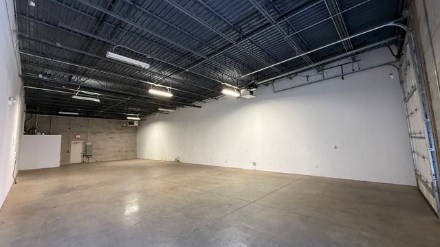 831 Oakton Street 831-837, Elk Grove Village, IL 60007