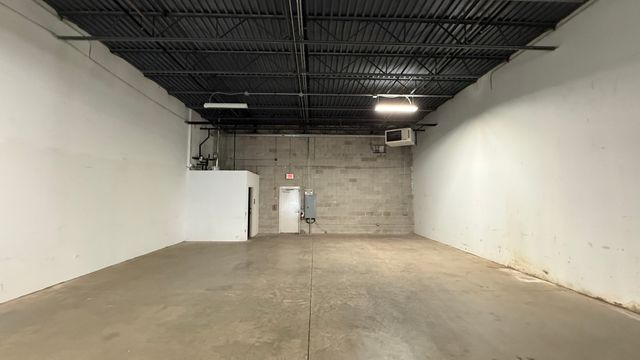 831 Oakton Street 831-837, Elk Grove Village, IL 60007